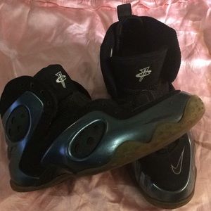 NIKE SNEAKERS MEN size 9.5